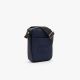 Sac Lacoste NH2874MX C59 peacoat scarab vertical camera bag